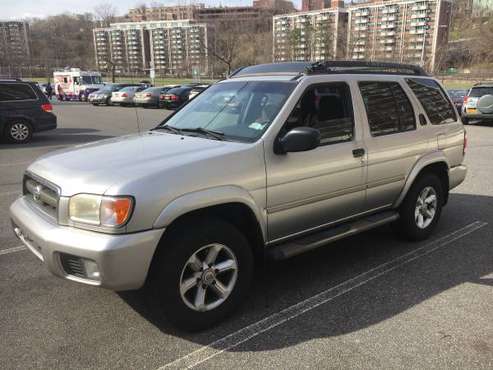 Nissan Pathfinder 2004 4x4 for sale in White Plains, NY