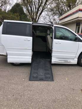 2013 BRAUN HANDICAP MINIVAN FOR WHEELCHAIR only 77K Miles! - cars & for sale in Cannon Falls, MN