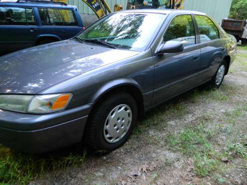1998 TOYOTA CAMRY LE for sale in douglas, MA