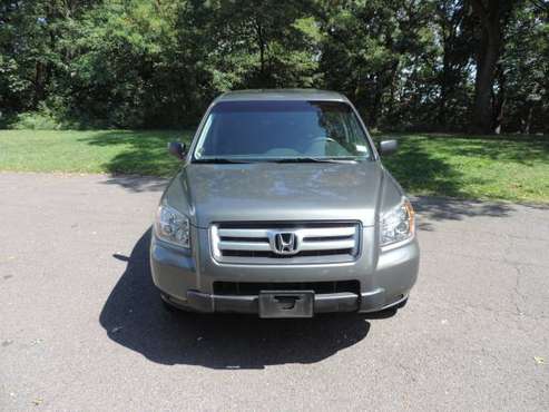 2007 Honda Pilot LX Sport Utility 4D for sale in Garfield, NY