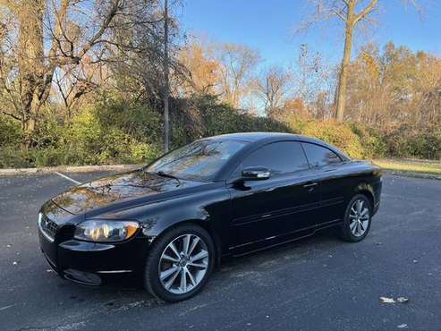 2010 Volvo C70 T5 - cars & trucks - by dealer - vehicle automotive... for sale in St. Charles, MO