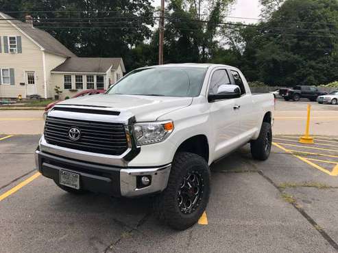 Lifted 2015 Tundra for sale in Norwich, CT