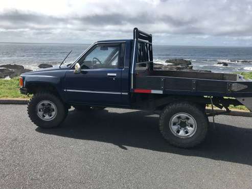 1987 toyota pickup for sale in Newport, OR