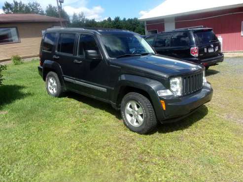 2011 Jeep Liberty 4 x 4 only (143k) miles VERY NICE AFFORDABLE -... for sale in fall creek, WI