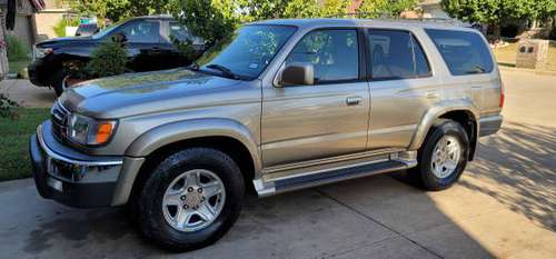 2002 Toyota 4Runner SR5 w/Leather Clean Title/Clean Carfax - cars &... for sale in Fort Worth, TX