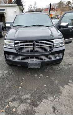 Lincoln Navigator - cars & trucks - by owner - vehicle automotive sale for sale in Pittsfield, MA