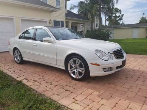 2007 mercedes E350 4matic BEAUTIFUL WHITE W/ TAN!! STUNNING - cars &... for sale in New Port Richey , FL
