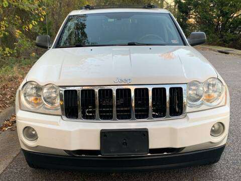 2006 Jeep Grand Cherokee Limited 131K Nice!!! - cars & trucks - by... for sale in Virginia Beach, VA