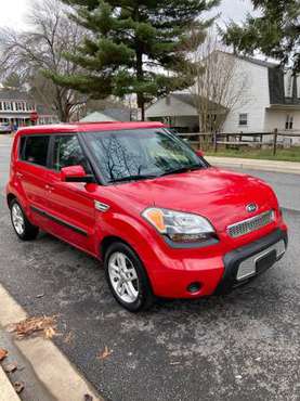 2011 KIA SOUL WAGON - cars & trucks - by owner - vehicle automotive... for sale in Gaithersburg, District Of Columbia