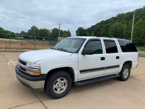 2004 Chevrolet Suburban - CLEAN TITLE *********Black Friday DEAL****... for sale in Kimmswick, IL