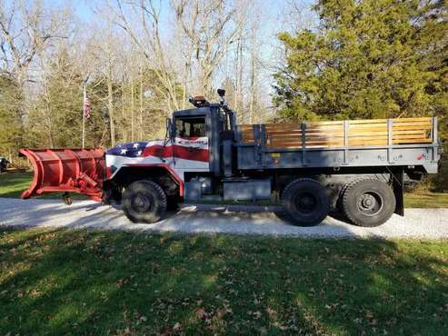 Military Truck w/11 ft Snow Plow for sale in Smithton , IL