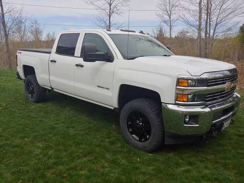 2015 chevy 2500hd crew cab for sale in Gray, ME