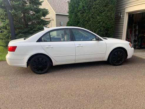2009 Hyundai Sonata - cars & trucks - by owner - vehicle automotive... for sale in River Falls, MN