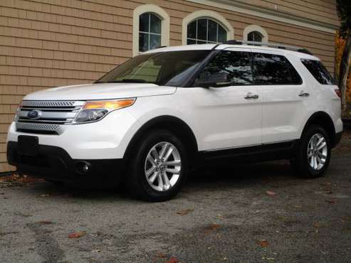 2011 Ford Explorer XLT One Owner!!! Clean Carfax!!! - cars & trucks... for sale in Rowley, MA