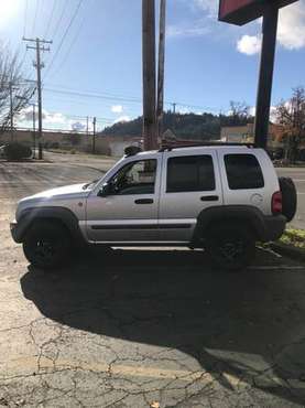 2004 Jeep Liberty - cars & trucks - by owner - vehicle automotive sale for sale in Springfield, OR