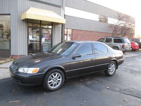 2001 Toyota Camry XLE......................Low Miles/Loaded/Sharp! -... for sale in Port Huron, MI