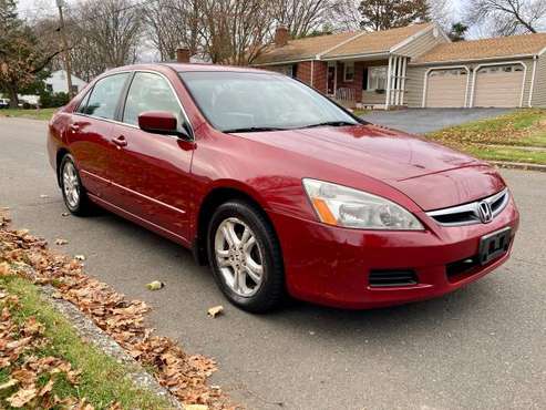 07 HONDA ACCORD SE - cars & trucks - by owner - vehicle automotive... for sale in New Haven, CT