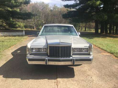 1986 Lincoln Town Car- Cartier Designer Series-1 Owner- for sale in Bethel Park, PA