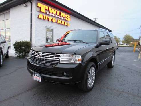 2014 Lincoln Navigator 4WD - cars & trucks - by dealer - vehicle... for sale in Rockford, IL