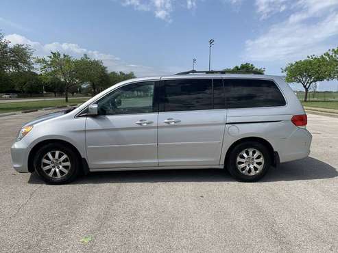 2010 Honda Odyssey 131k SUNROOF, Leather, Back Up Camera Clean for sale in Austin, TX