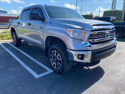 2017 Toyota Tundra Crewmax 4x4 Trd Off Road pickup truck - cars & for sale in Hialeah, FL