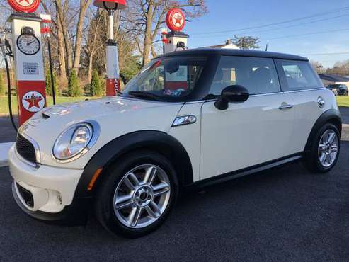 2012 Mini Cooper S Automatic Cold Weather Package Excellent for sale in Palmyra, PA