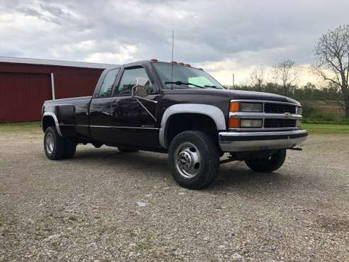 1996 Chevy 3500 4x4 extended cab rust free 76, 000 miles - cars & for sale in Hamilton, OH