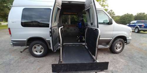 2008 Ford E250 wheel chair Van for sale in Tyler, TX