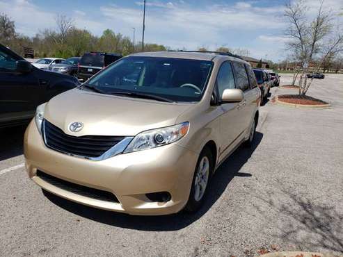 Excellent Condition Gold Toyota 2011 Sienna LE - - by for sale in Louisville, KY
