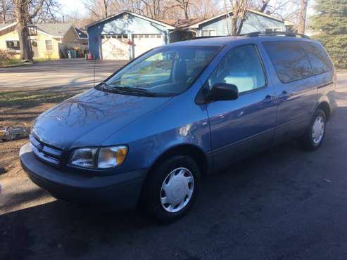 TOYOTA SIENNA LOW MILES - cars & trucks - by owner - vehicle... for sale in Crystal Lake, IL