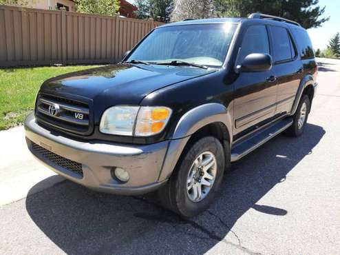2004 Toyota Sequoia SR5 DVD System 4WD 8-Seater! for sale in Englewood, CO