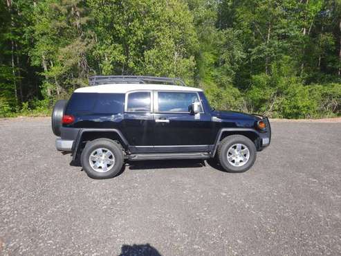 2010 Toyota FJ Cruiser with ONLY 120, 267 Miles-Hickory - cars & for sale in Denver, NC