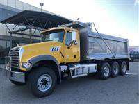 Mack Dump truck - cars & trucks - by dealer - vehicle automotive sale for sale in Jamaica, NY