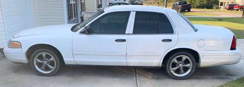 1999 Ford Crown Victoria - Best Offer for sale in Maple Hill, NC