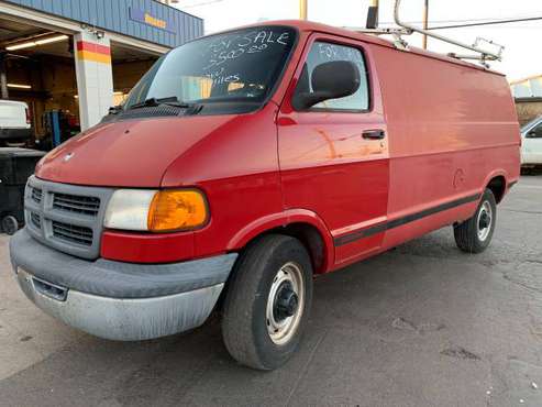DODGE 2001 B2500 RAM VAN V8 - cars & trucks - by owner - vehicle... for sale in KENMORE, NY
