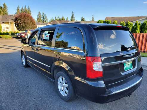 2012 Chrysler Town & Country - cars & trucks - by owner - vehicle... for sale in Tacoma, WA
