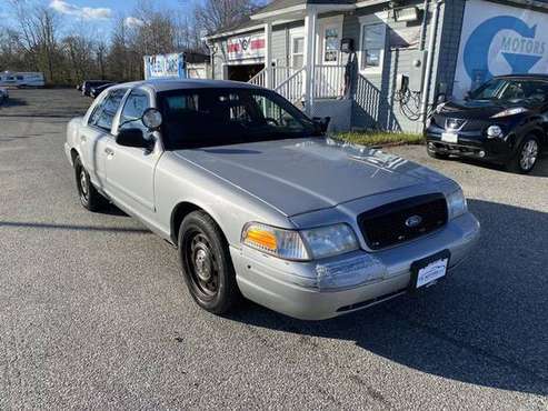 2006 Ford Crown Victoria - GREAT DEAL! CALL - cars & trucks - by... for sale in Monroe, NY