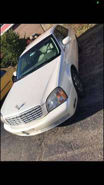 2000 Cadillac DeVille V8 - CLEAN - cars & trucks - by owner -... for sale in Loveland, OH