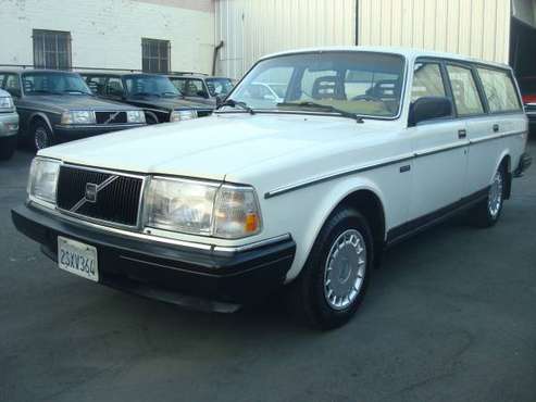 1990 VOLVO 240 WAGON 5 SPEED MANUAL!! SUPER CLEAN!! - cars & trucks... for sale in Los Angeles, CA