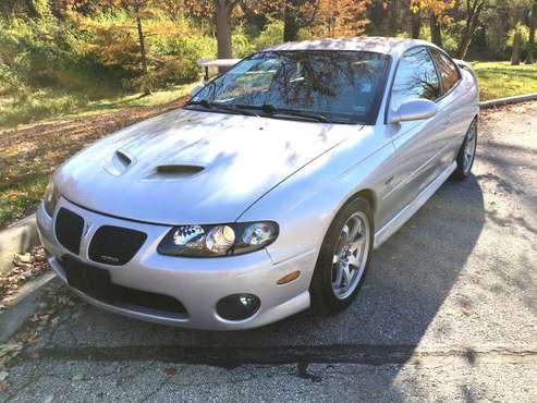 2005 Pontiac GTO 6.0 Coupe 108k! - cars & trucks - by dealer -... for sale in Riverside, MO