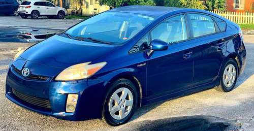 Prius Toyota five 2011 - cars & trucks - by owner - vehicle... for sale in Miami, FL