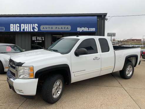 2009 Chevy Silverado - cars & trucks - by owner - vehicle automotive... for sale in Topeka, KS