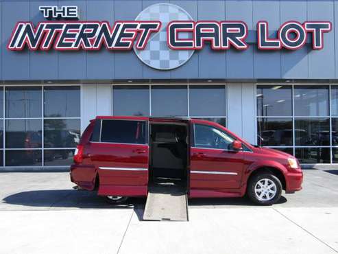2011 *Chrysler* *Town & Country* *4dr Wagon Touring* - cars & trucks... for sale in Omaha, NE