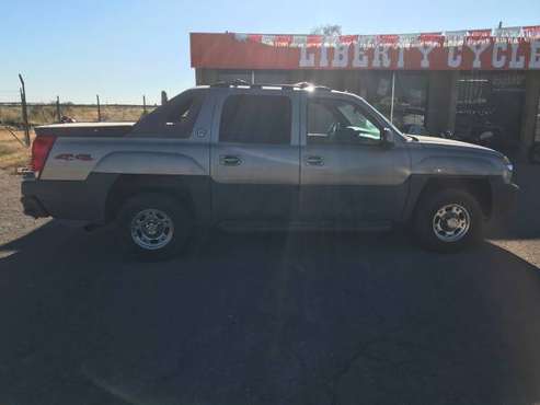 2002 Avalanche 4x4 2500 HD - cars & trucks - by dealer - vehicle... for sale in Alamogordo, NM