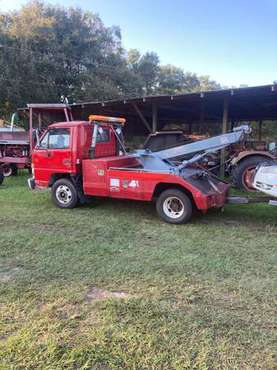 91 Isuzu NPR Tow Truck - cars & trucks - by owner - vehicle... for sale in Alachua, FL