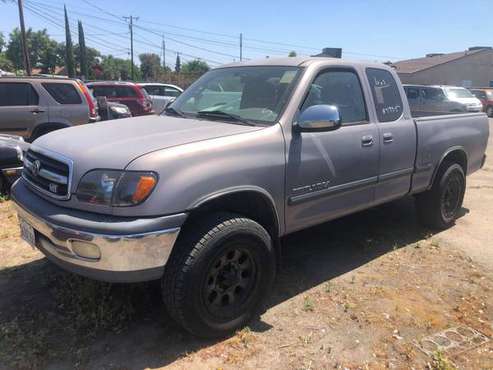 2001 Toyota Tundra 4x2 - - by dealer - vehicle for sale in Fresno, CA