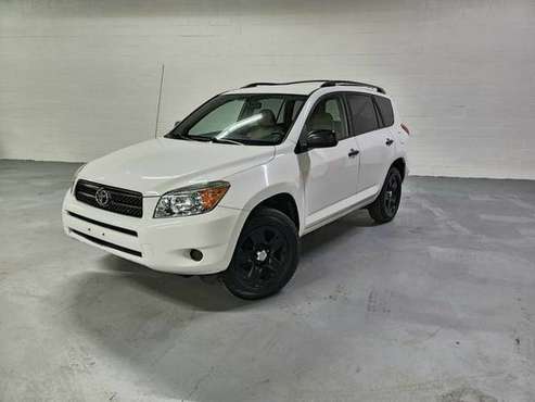 2007 Toyota RAV4 - Financing Available! - cars & trucks - by dealer... for sale in Glenview, IL