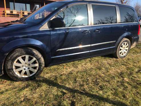 Chrysler Town & Country - cars & trucks - by owner - vehicle... for sale in Cohasset, MN
