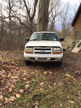2003 Chevy blazer - cars & trucks - by owner - vehicle automotive sale for sale in Altamont, NY