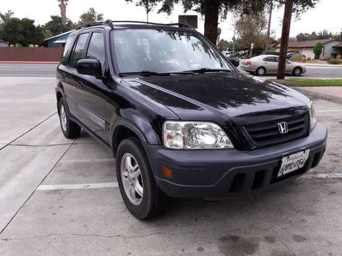 2000 Honda CRV cr-v Beautiful Hatchback 4 cylinders for sale in Moreno Valley, CA